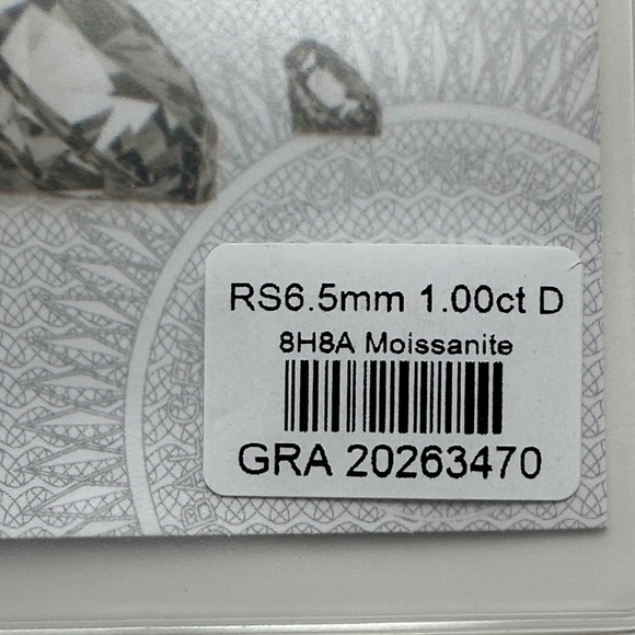 Moissanite Necklace - Picture 10 of 10